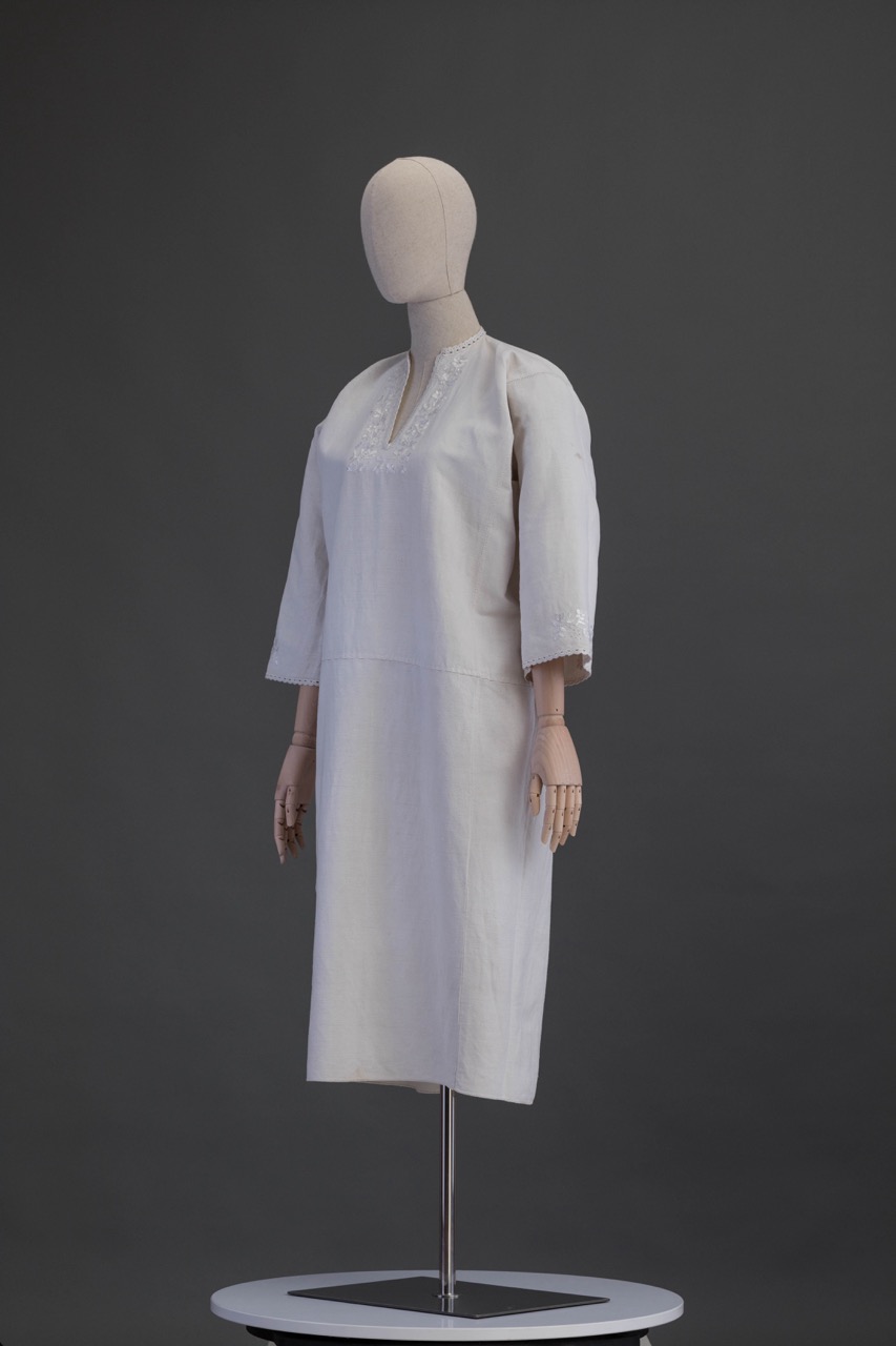 Жіноча вишита сорочка 